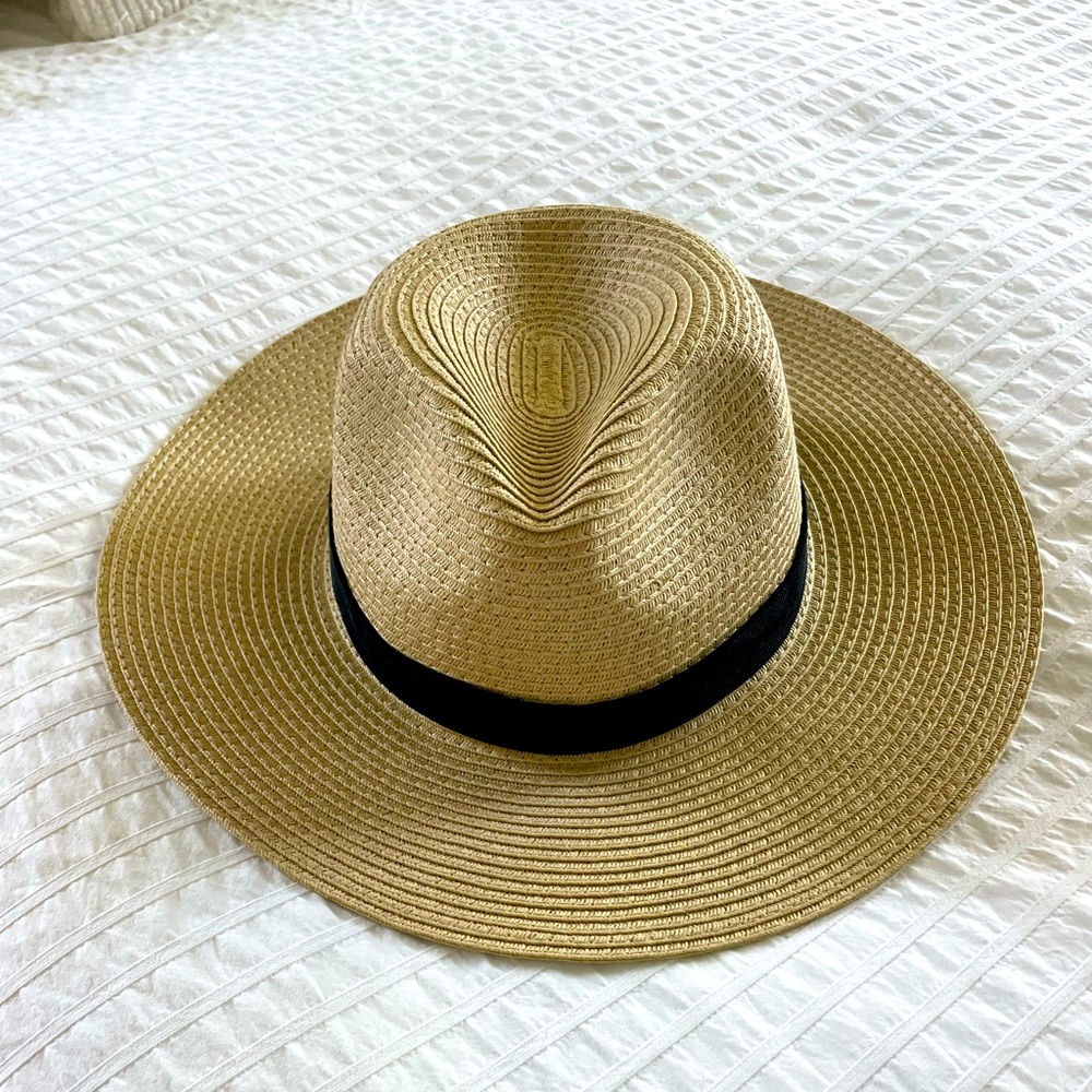 Foldable J.Crew hat
